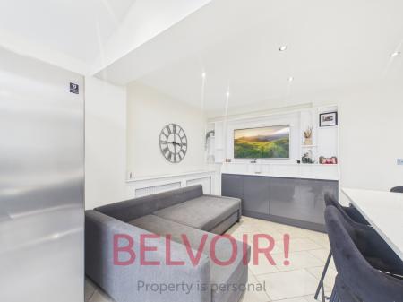 5 bedroom Semi-detached house for sale in Bexhill Grove, Stoke-on-Trent, ST1