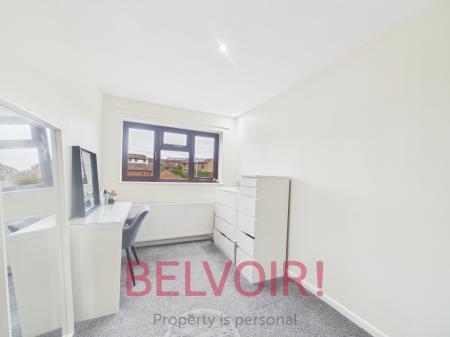 5 bedroom Semi-detached house for sale in Bexhill Grove, Stoke-on-Trent, ST1