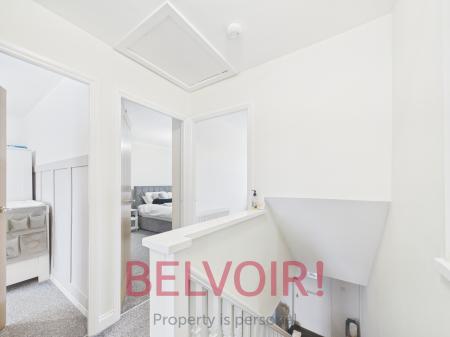 5 bedroom Semi-detached house for sale in Bexhill Grove, Stoke-on-Trent, ST1