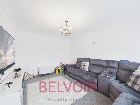 5 bedroom Semi-detached house for sale in Bexhill Grove, Stoke-on-Trent, ST1