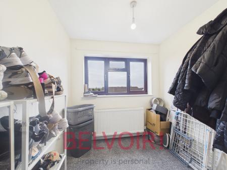 5 bedroom Semi-detached house for sale in Bexhill Grove, Stoke-on-Trent, ST1