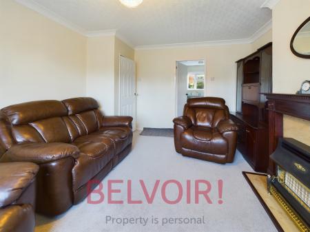 2 bedroom Flat to let in Blurton Road, Blurton, Stoke-on-Trent, ST3