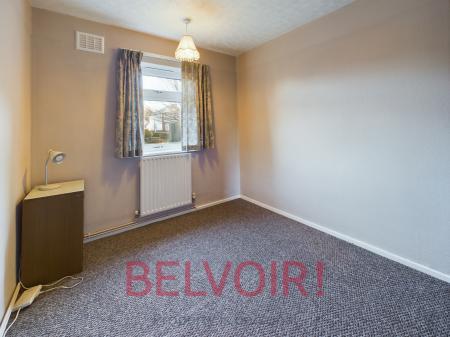 2 bedroom Flat to let in Blurton Road, Blurton, Stoke-on-Trent, ST3