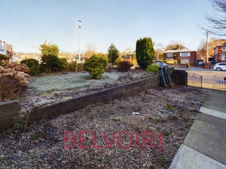 2 bedroom Flat to let in Blurton Road, Blurton, Stoke-on-Trent, ST3