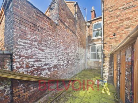 3 bedroom Terraced House to let in Chatham Street, Hanley, Stoke-on-Trent, ST1
