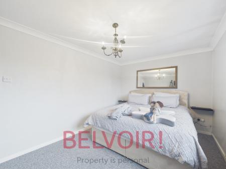 4 bedroom Semi-detached house for sale in Cheltenham Grove, Stoke-on-Trent, ST1