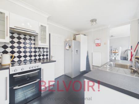 4 bedroom Semi-detached house for sale in Cheltenham Grove, Stoke-on-Trent, ST1