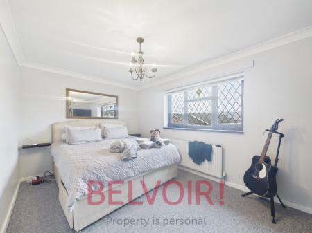 4 bedroom Semi-detached house for sale in Cheltenham Grove, Stoke-on-Trent, ST1