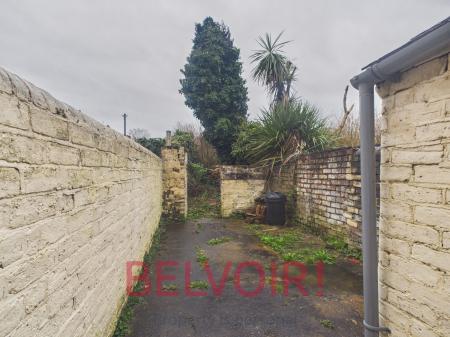 3 bedroom Terraced House to let in Ruxley Road, Bucknall, Stoke-on-Trent, ST2