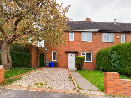 3 bedroom Semi-detached house to let in Little Cliff Road, Blurton, Stoke-on-Trent, ST3