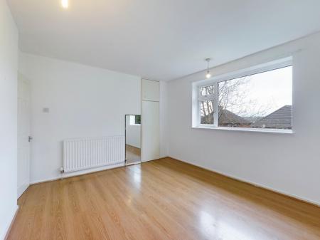 3 bedroom Semi-detached house to let in Little Cliff Road, Blurton, Stoke-on-Trent, ST3