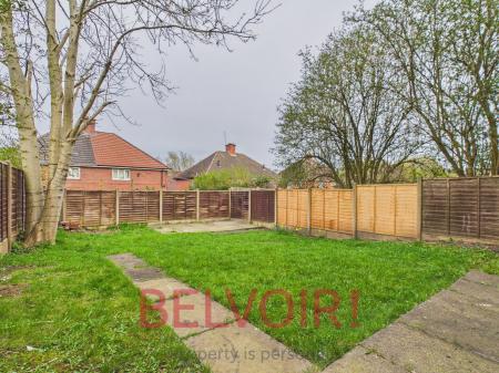 3 bedroom Semi-detached house to let in Little Cliff Road, Blurton, Stoke-on-Trent, ST3