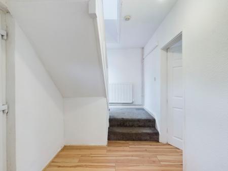 3 bedroom Semi-detached house to let in Little Cliff Road, Blurton, Stoke-on-Trent, ST3