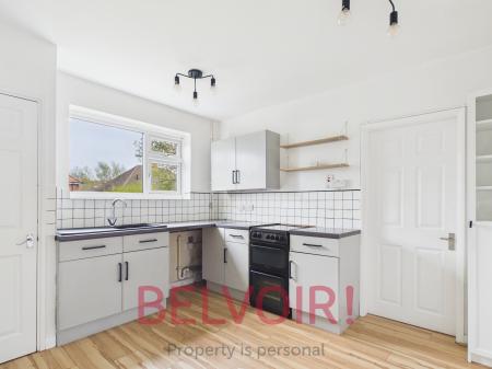 3 bedroom Semi-detached house to let in Little Cliff Road, Blurton, Stoke-on-Trent, ST3
