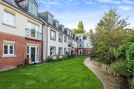 1 bedroom Ground floor flat to let in Mill Street, Wantage, OX12