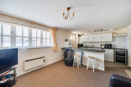 1 bedroom Flat to let in Post Office Lane, Wantage, OX12