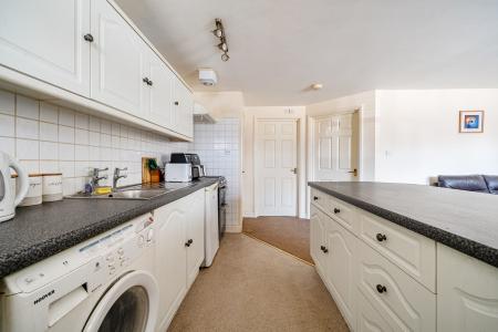 1 bedroom Flat to let in Post Office Lane, Wantage, OX12