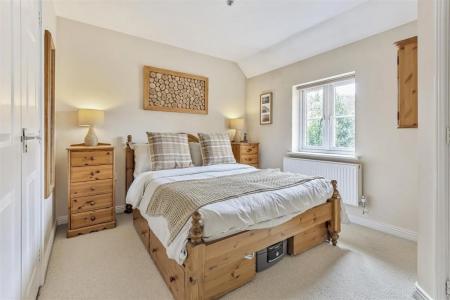 2 bedroom Terraced House to let in Weaver Row, Garston Lane, Wantage, OX12