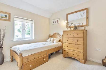 2 bedroom Terraced House to let in Weaver Row, Garston Lane, Wantage, OX12