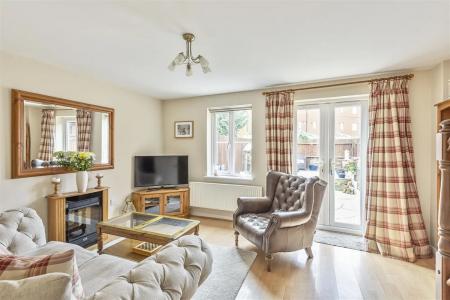 2 bedroom Terraced House to let in Weaver Row, Garston Lane, Wantage, OX12