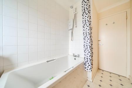 2 bedroom Terraced House to let in Peregrine Way, Grove, OX12