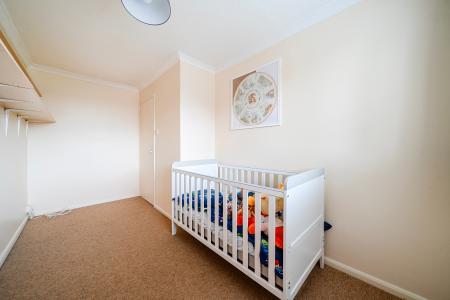2 bedroom Terraced House to let in Peregrine Way, Grove, OX12