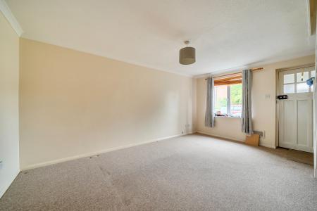 2 bedroom Terraced House to let in Peregrine Way, Grove, OX12