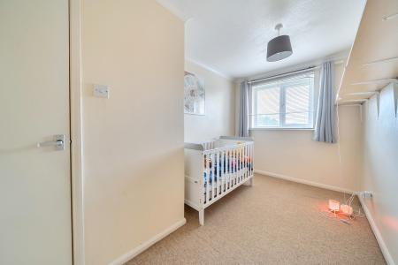 2 bedroom Terraced House to let in Peregrine Way, Grove, OX12