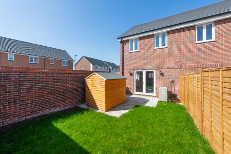 2 bedroom Terraced House to let in Bristol Drive, Grove, OX12
