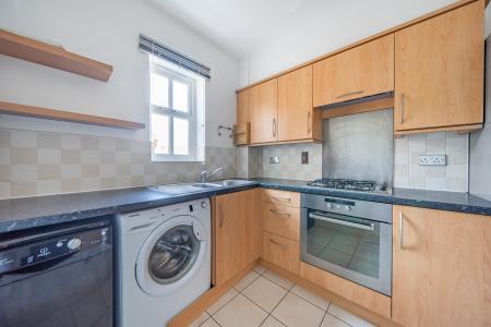 2 bedroom Flat to let in Mill Street, Wantage, OX12