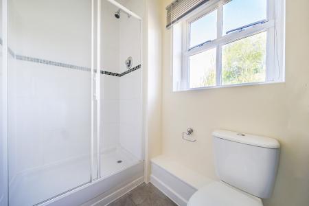 2 bedroom Flat to let in Mill Street, Wantage, OX12