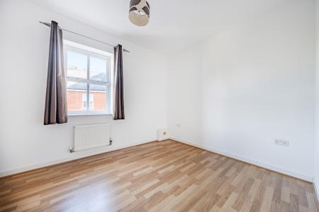 2 bedroom Flat to let in Mill Street, Wantage, OX12