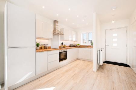 2 bedroom Terraced House to let in Buckhiester Close, Grove, OX12