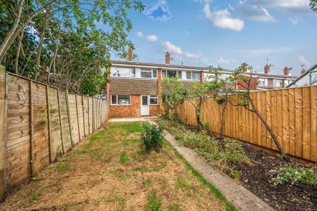 3 bedroom Terraced House to let in Hunters Field, Stanford In The Vale, SN7