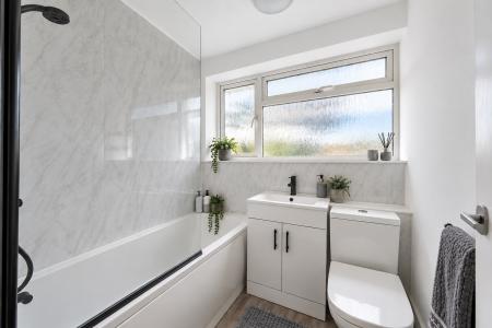 3 bedroom Terraced House to let in Hunters Field, Stanford In The Vale, SN7