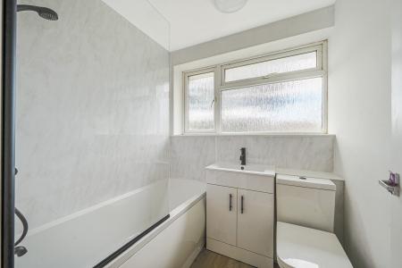 3 bedroom Terraced House to let in Hunters Field, Stanford In The Vale, SN7