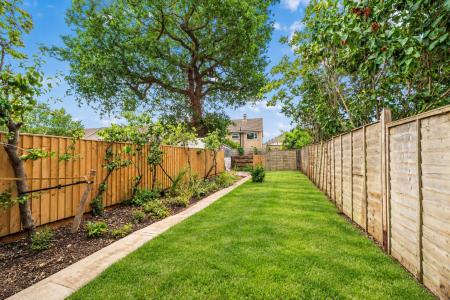 3 bedroom Terraced House to let in Hunters Field, Stanford In The Vale, SN7
