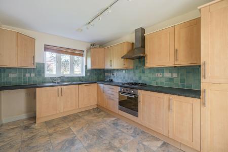 3 bedroom Detached house to let in Churchward Close, Grove, OX12
