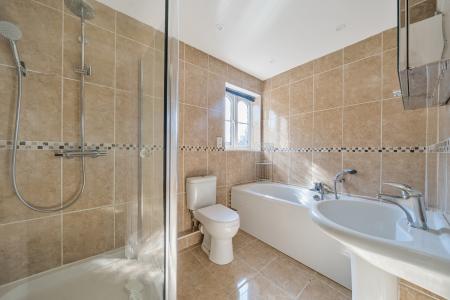 3 bedroom Detached house to let in Churchward Close, Grove, OX12