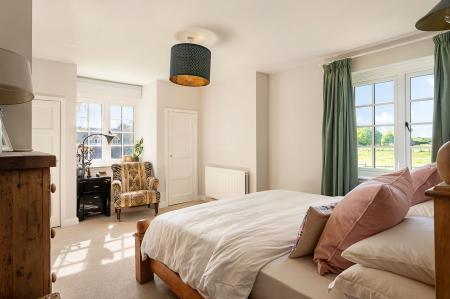 4 bedroom Semi-detached house to let in Dog Lane, Childrey, OX12