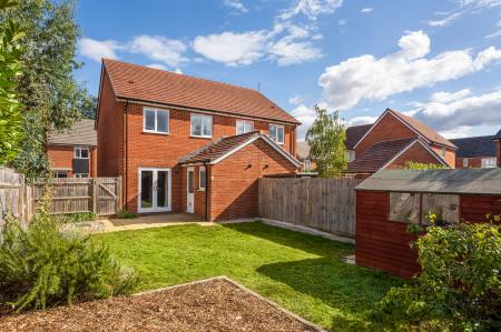 3 bedroom Semi-detached house to let in Scantlebury Way, Wantage, OX12