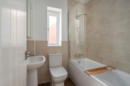 3 bedroom Semi-detached house to let in Scantlebury Way, Wantage, OX12