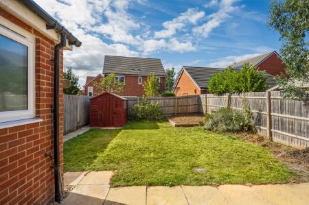 3 bedroom Semi-detached house to let in Scantlebury Way, Wantage, OX12