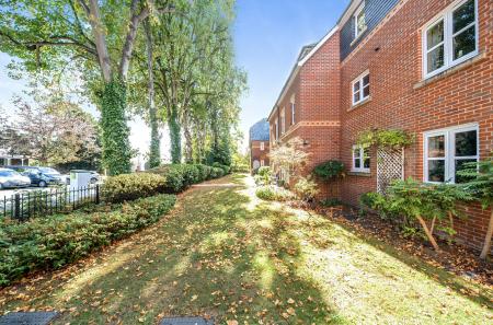 1 bedroom Retirement property to let in Portway, Wantage, OX12