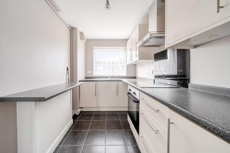 3 bedroom Semi-detached house to let in Pound Croft, Grove, OX12