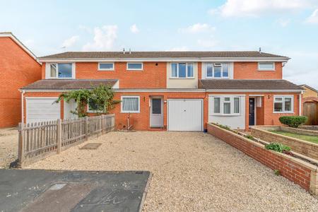 3 bedroom Semi-detached house to let in Pound Croft, Grove, OX12