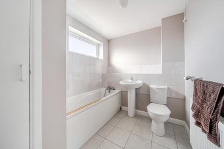 3 bedroom Semi-detached house to let in Pound Croft, Grove, OX12