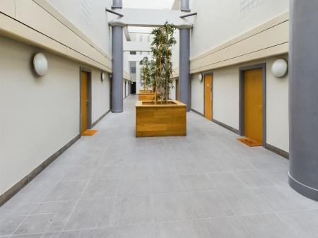 2 bedroom Flat for sale in Barton Court, Central Way, Warrington, WA2