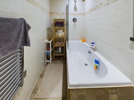 2 bedroom Flat for sale in Barton Court, Central Way, Warrington, WA2