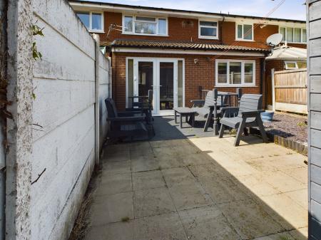 4 bedroom Terraced House for sale in Duckworth Grove, Padgate, Warrington, WA2